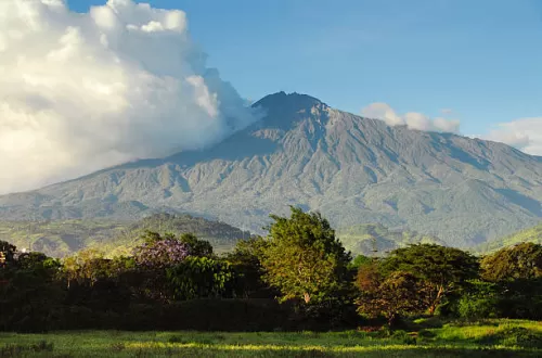 1-day Mount Meru trekking adventure